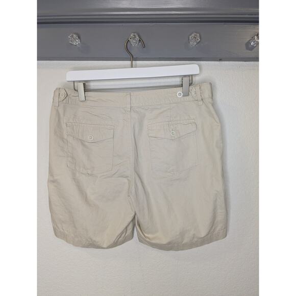 Eddie Bauer 100% Cotton Textured Flat Front Shorts Womens Size 8 in Linen Color - Picture 2 of 7